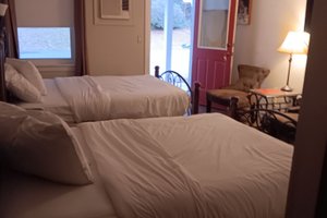 Room & Suite