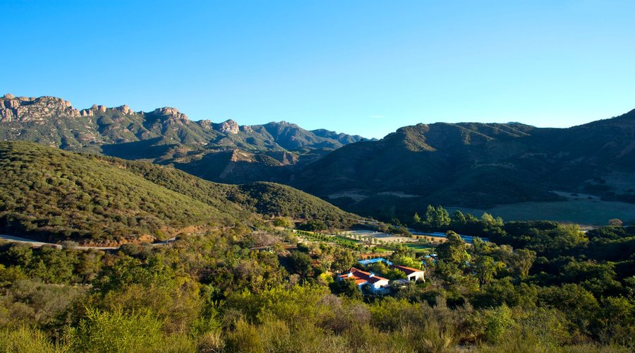 Nestled in nature with no distractions, The Ranch Malibu spans 200 acres in the Santa Monica Mountains, and provides the perfect setting to calm the mind, return to nature and focus on your mental and physical health goals during the weeklong program.