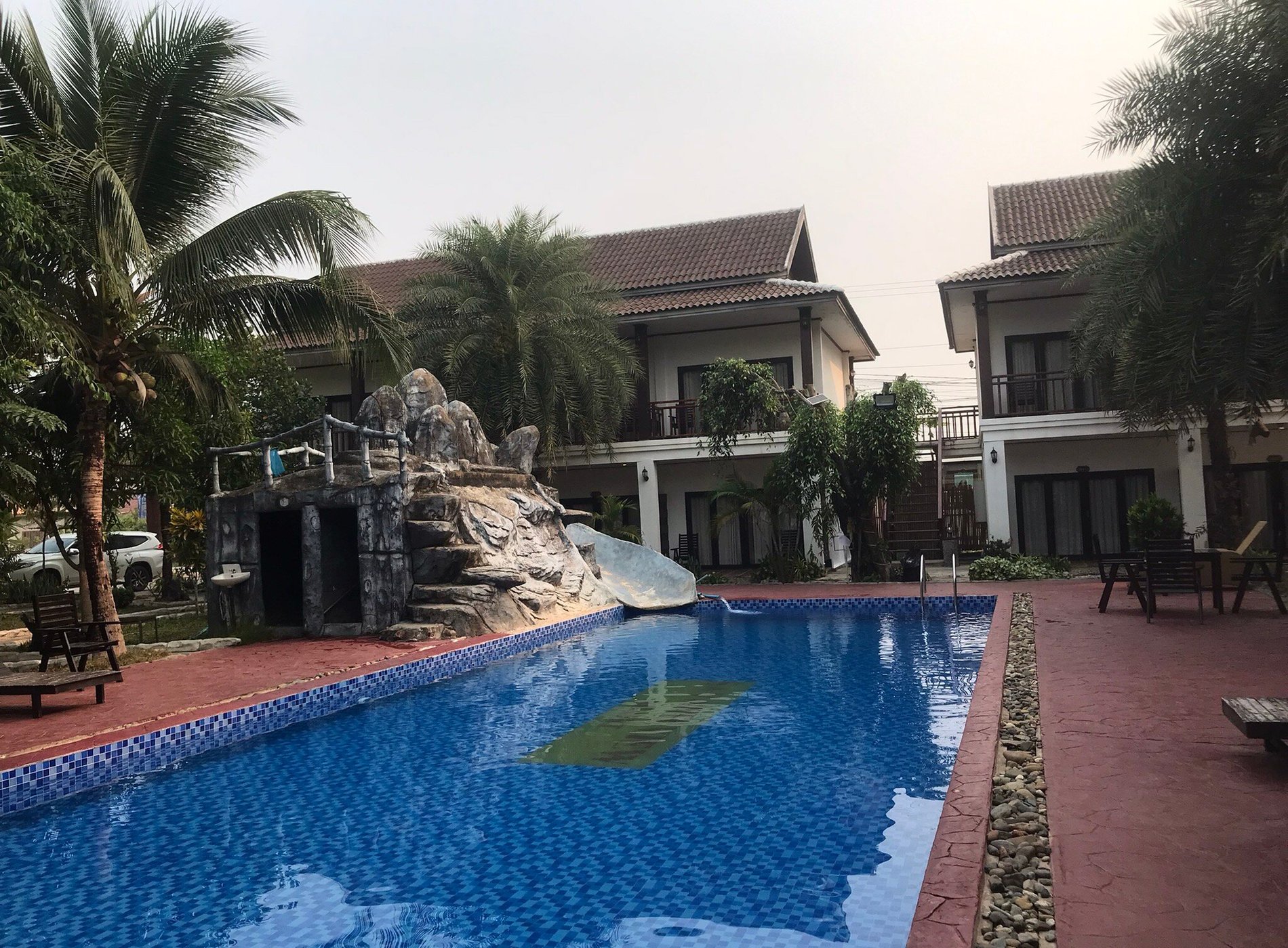 Savanh Sunset View Resort image