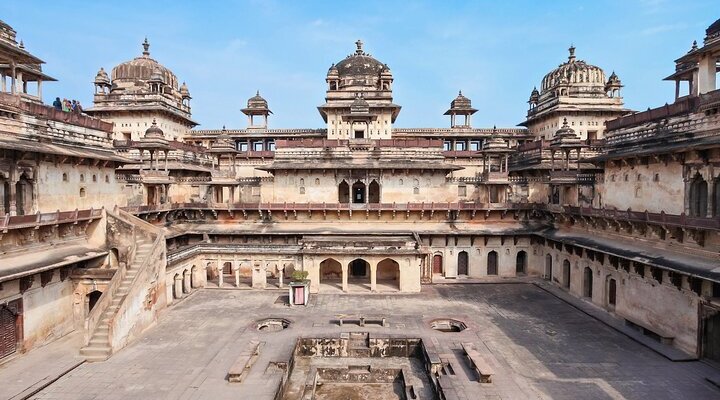Mysterious Place Raja Mahal Orchha