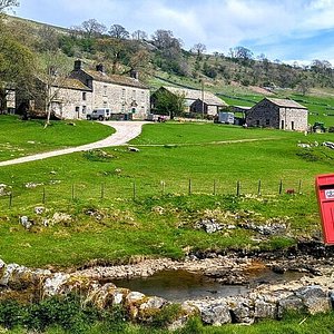 places near leeds to visit