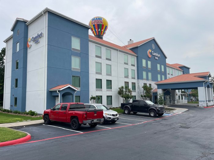 COMFORT INN CONROE - Comparar precios y comentarios de 2025