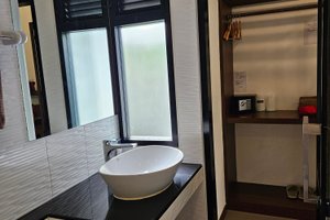 Room & Suite