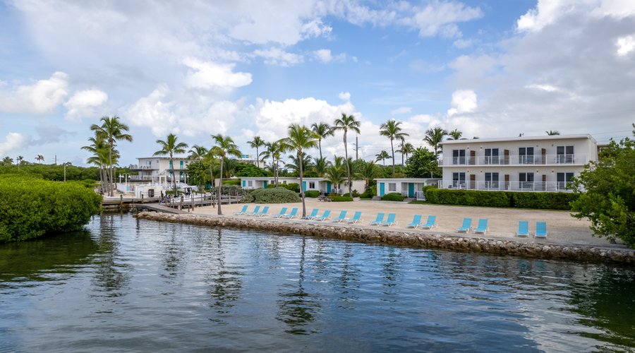Enjoy seaside rooms and suites with kitchenettes with free WiFi. Perfect for fishing trips, family vacations, and a memorable stay in the Florida Keys. Relax in our oceanfront resort with a limited amount of rooms.
