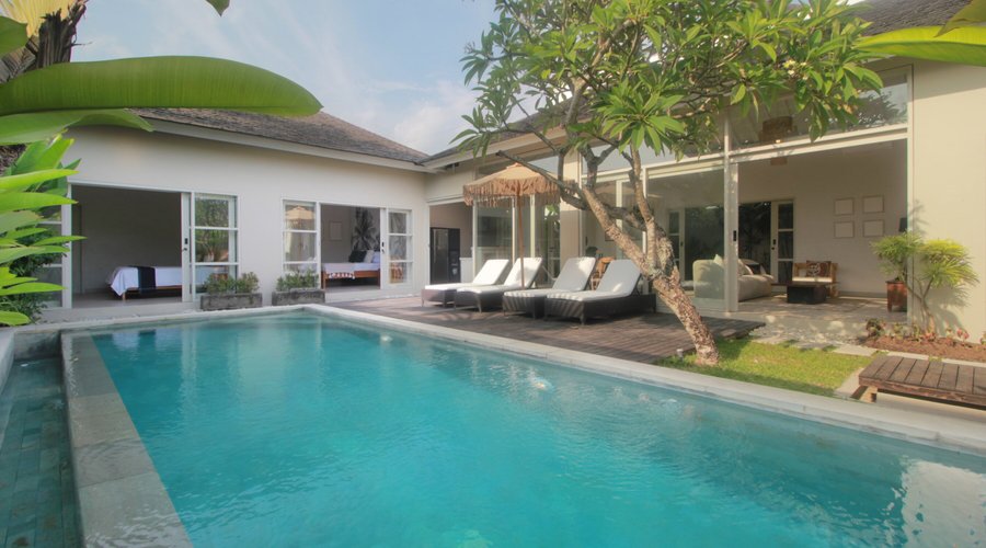 Deluxe Three Bedroom Villa with Private Pool 