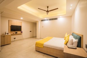 Room & Suite