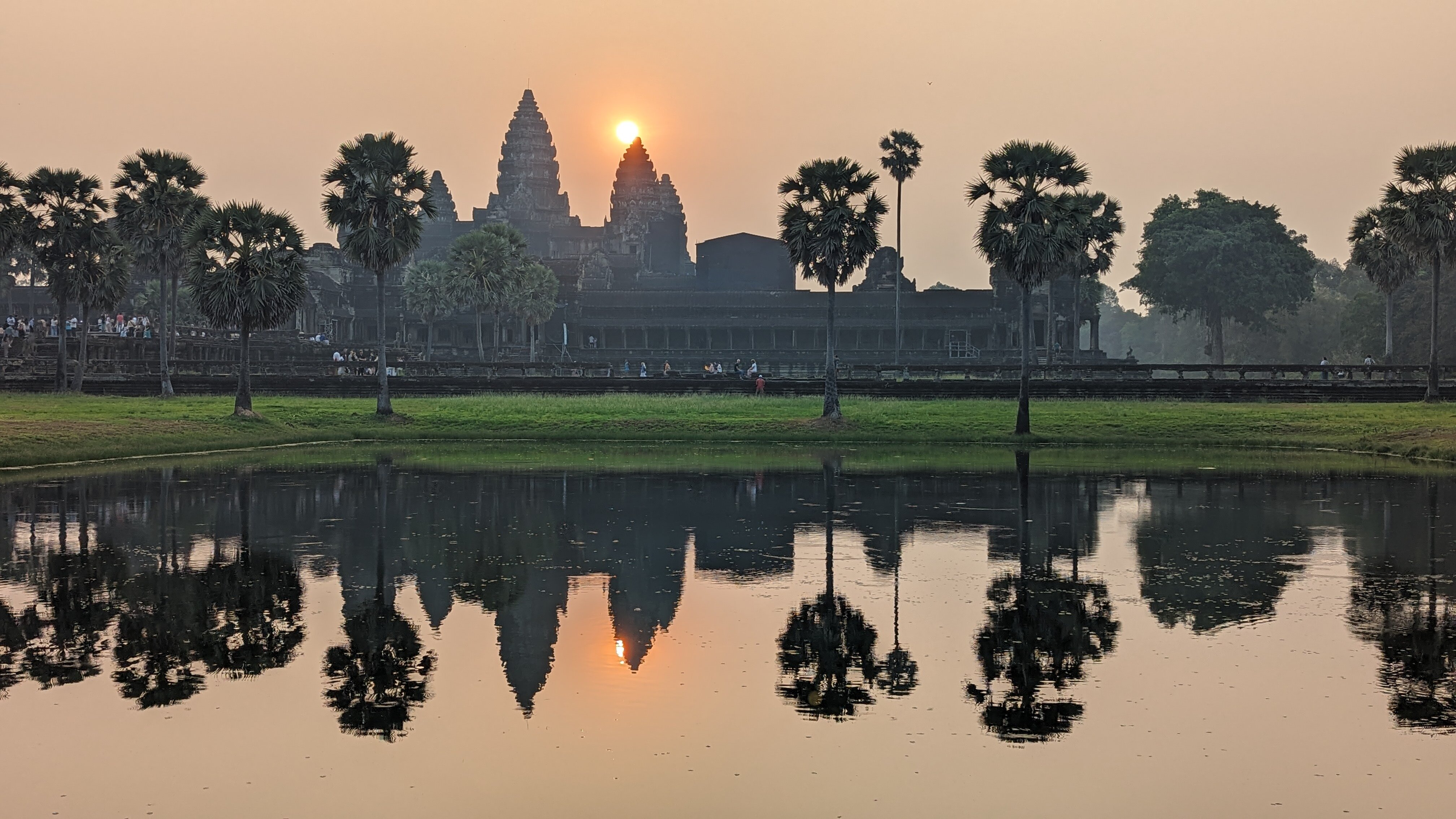 Angkor Voyage (Guide francophone Cambodge) - All You Need to