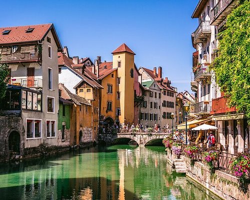 tours of annecy france