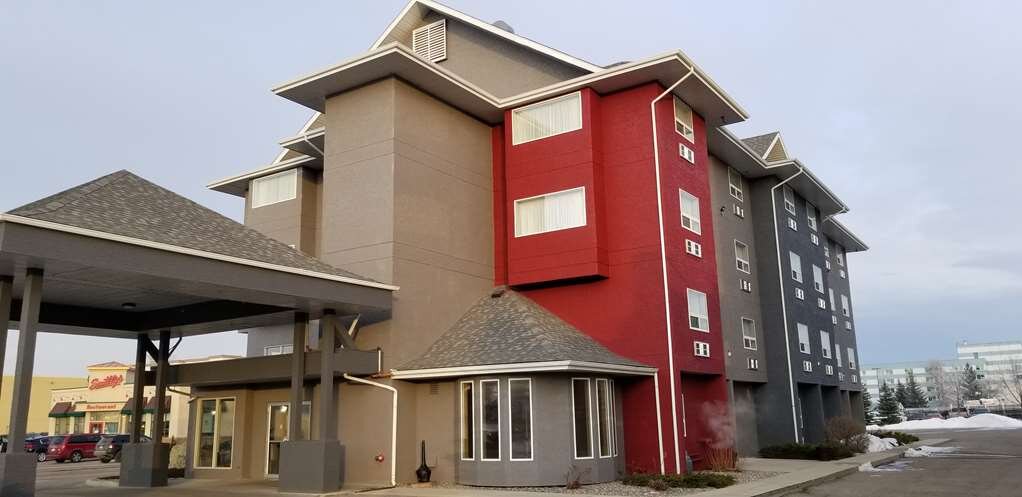 SURESTAY PLUS HOTEL BY BEST WESTERN LETHBRIDGE - Updated 2024 Prices ...