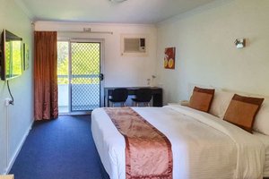 Room & Suite