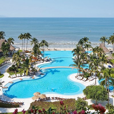 Η πισίνα στο Grand Velas Riviera Nayarit στο Πουέρτο Βαγιάρτα, Μεξικό