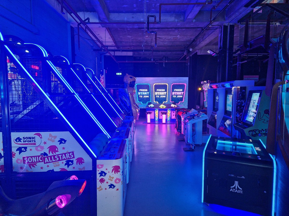 HIGH SCORE ARCADES SWINDON (2024) All You Need to Know BEFORE You Go (with  Photos)