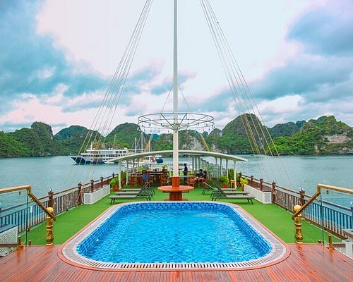 journey cruise halong bay