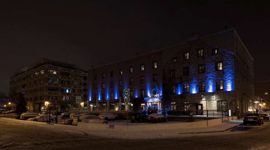 Front Hotel