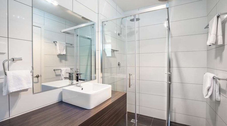 Studio Family Bathroom