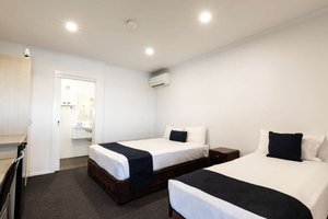 Room & Suite