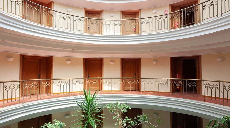 HOTEL HOYUELA RECEPCI N Y ESPACIOS COMUNES