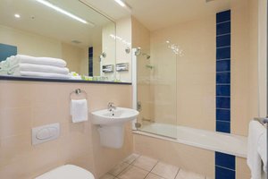 Room & Suite