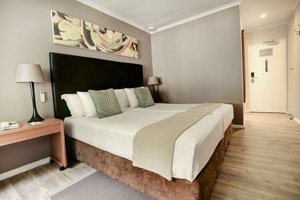 Room & Suite