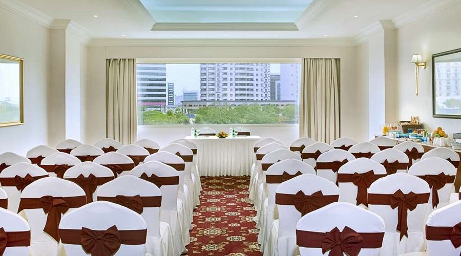 CS Suites Meeting Room