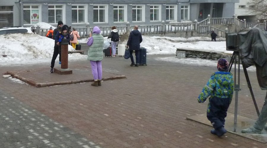 Эта забавная скульптура пользуется неизменным интересом как пермяков, так и гостей Перми.