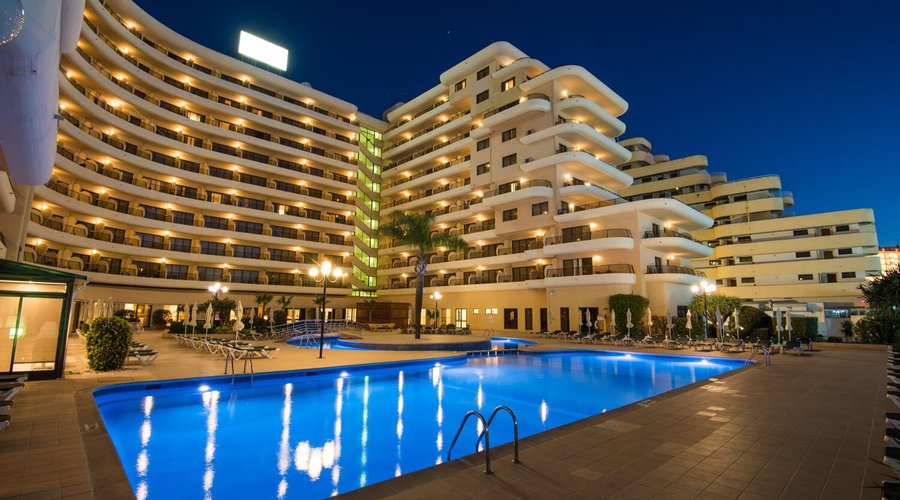 Piscina | Swimming pool