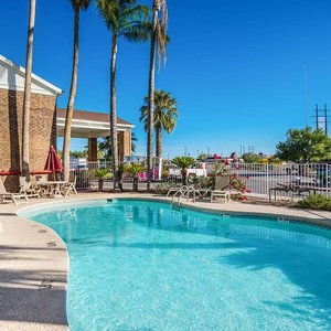 Motel Tucson AZ North Pool