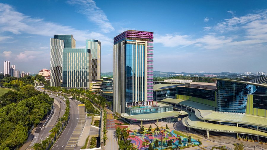 Play your way at Moxy Putrajaya, our stylish work-stay hotel in IOI Resort City where work meets play to connect fun seekers with shared interests. We’re surrounded by a shopping mall, indoor sport center and 18-hole golf course, all an easy drive to Kuala Lumpur International Airport. Check in at our buzzing bar, dive into our communal spaces and snap Insta-worthy moments at every turn. When cravings take over, fuel up at Three.6.5 or relax at Sky Bar on the 18th floor for 180-degree views amid