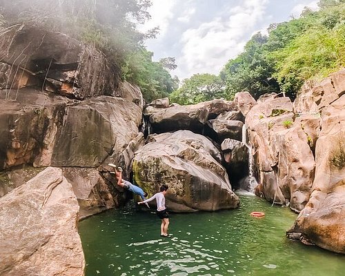 cam ranh tour