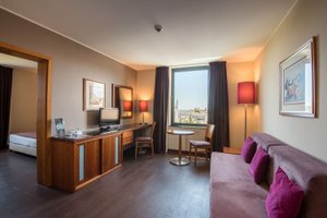 Room & Suite
