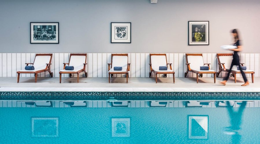 Piscina interior | Indoor pool