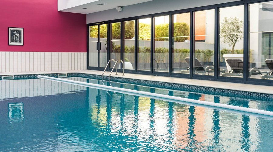 Piscina interior | Indoor pool