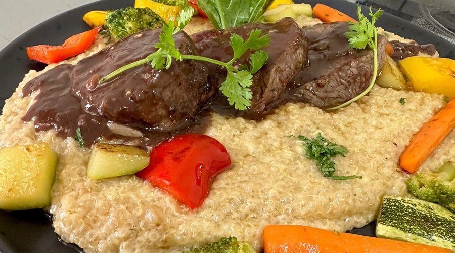 Risoto de Quinoa & Pepper Steak..