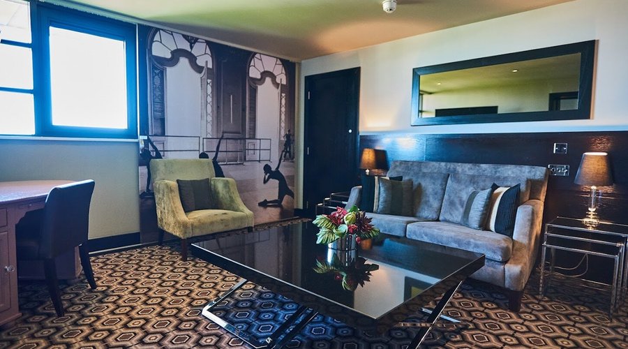The Junior Suite lounge 
