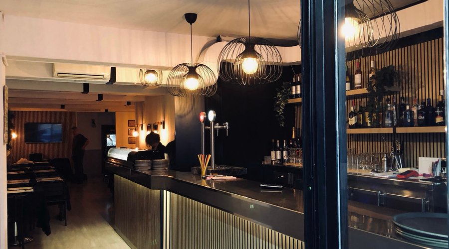 Bienvenidos a un ambiente familiar y acogedor, con una variedad de tapas y también con toques peruanos! 🥰