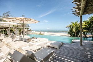 Piscina e praia