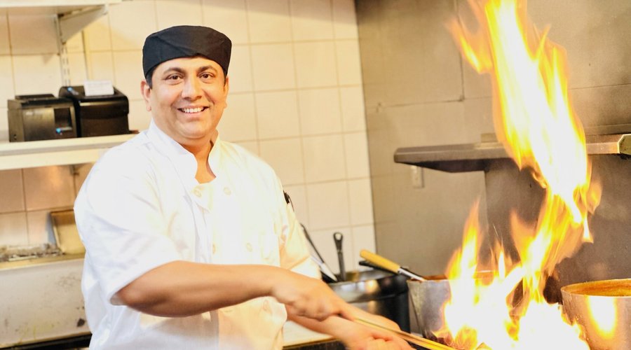 Bombay Deluxe Indian Restaurant
