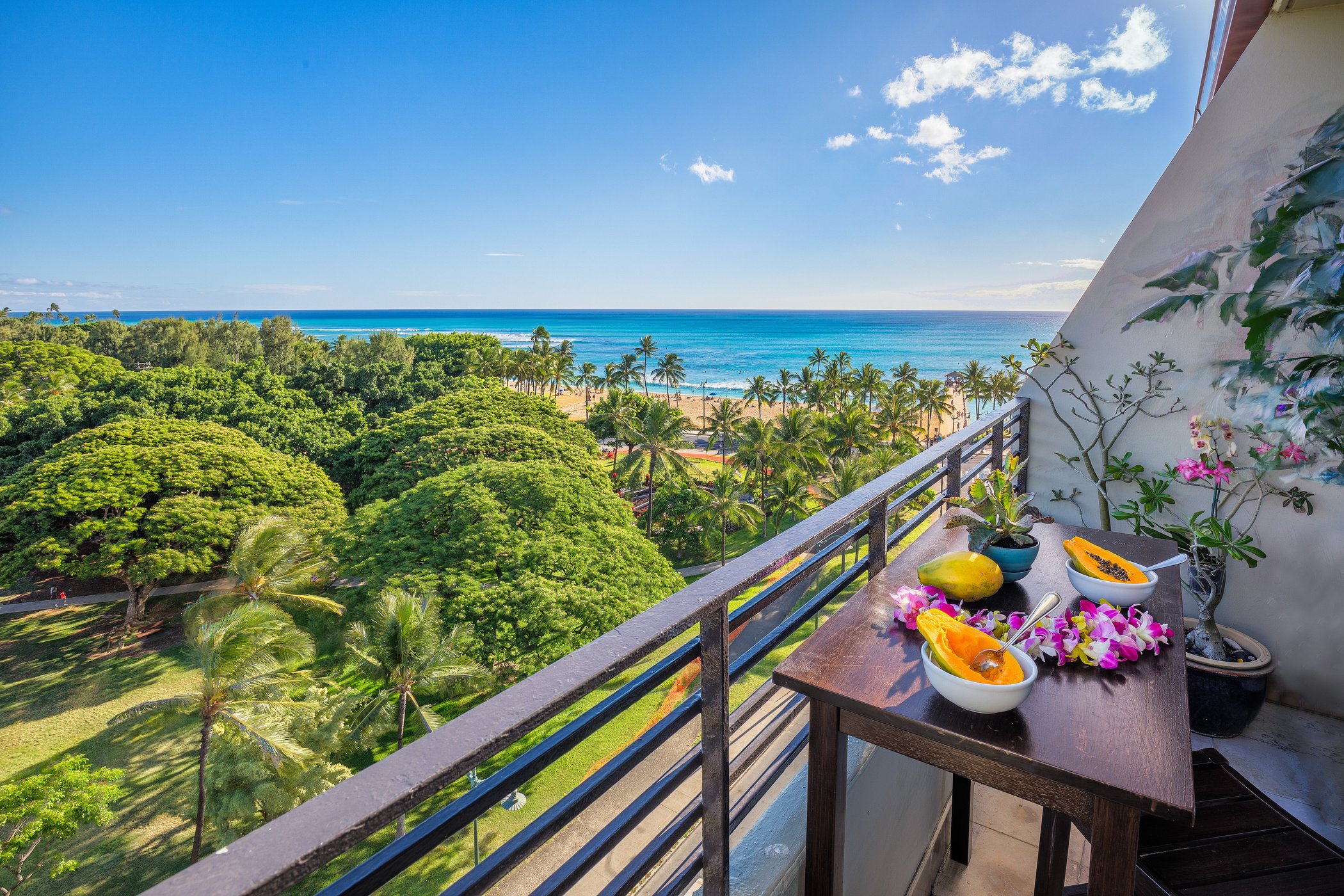 Waikīkī Grand Hotel® by null