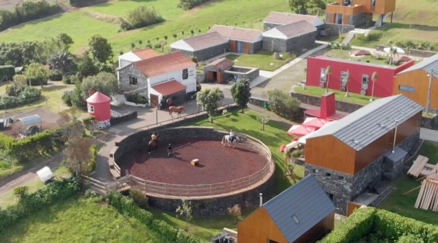 The PÁTIO Ecolodge on the green side of Faial Island.