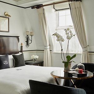 travel weekly london hotels