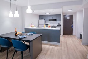 Room & Suite