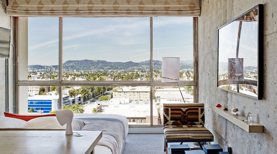 Hollywood Hills View King