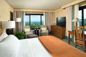 Room & Suite