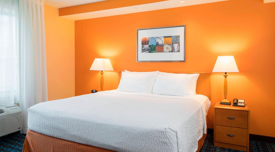 King Suite - Bedroom