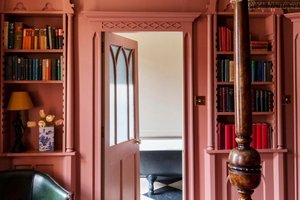 Room & Suite