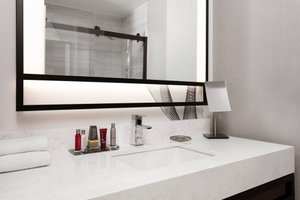 Room & Suite