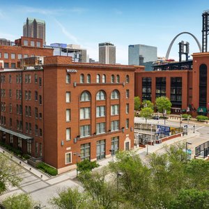 THE 10 CLOSEST Hotels to Scottrade Center, Saint Louis