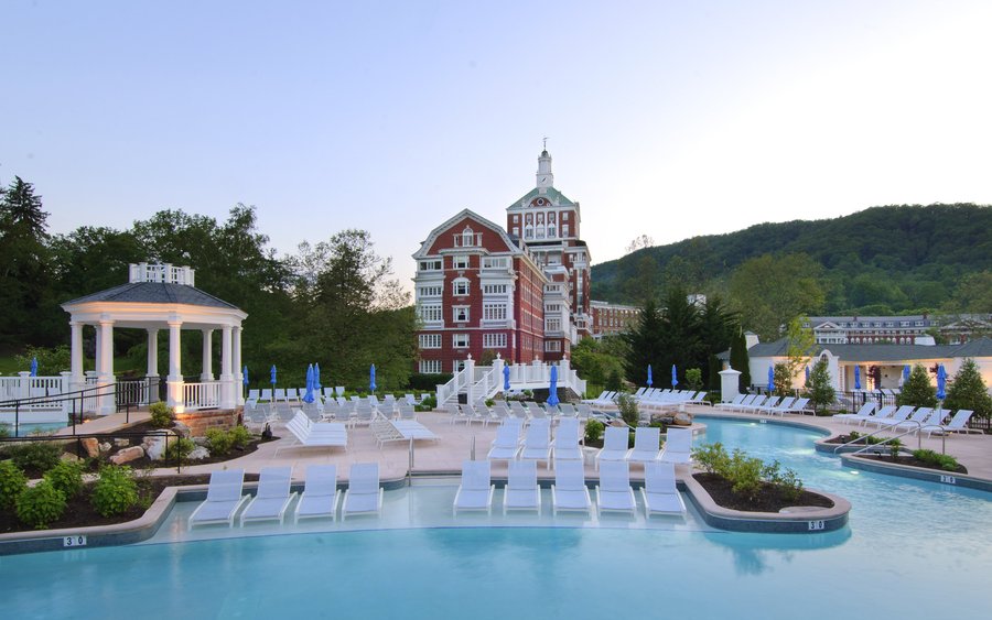 Allegheny Springs outdoor pool