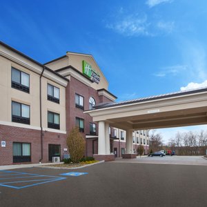 Stay with us located in the heart of Washington-Meadowlands area.