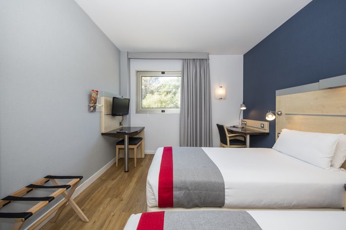 HOLIDAY INN EXPRESS BARCELONA - MONTMELO, AN IHG HOTEL $85 ($̶9̶4̶ ...